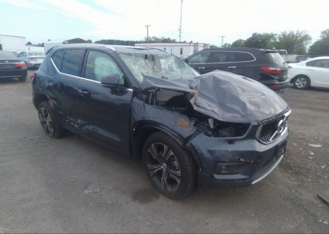 2022 VOLVO XC40 image